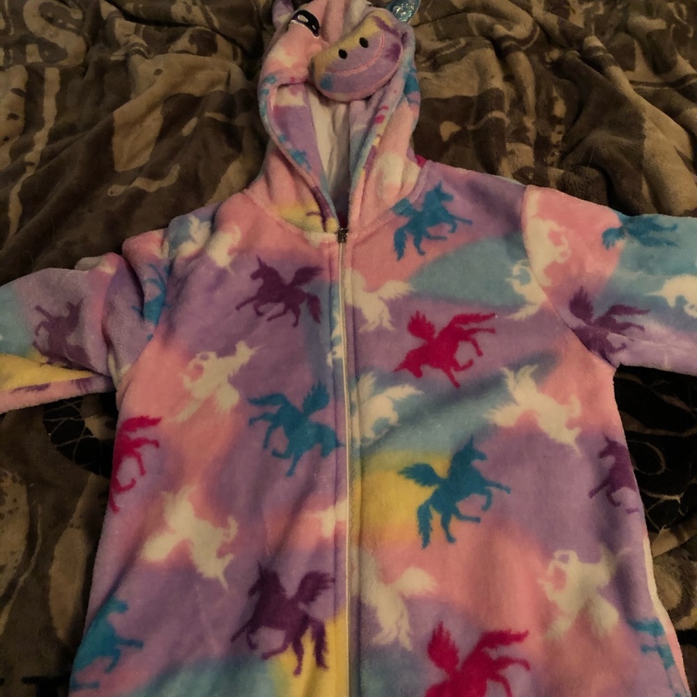 Women adorable and plush unicorn pajamas onesie or a comfy Halloween costume!